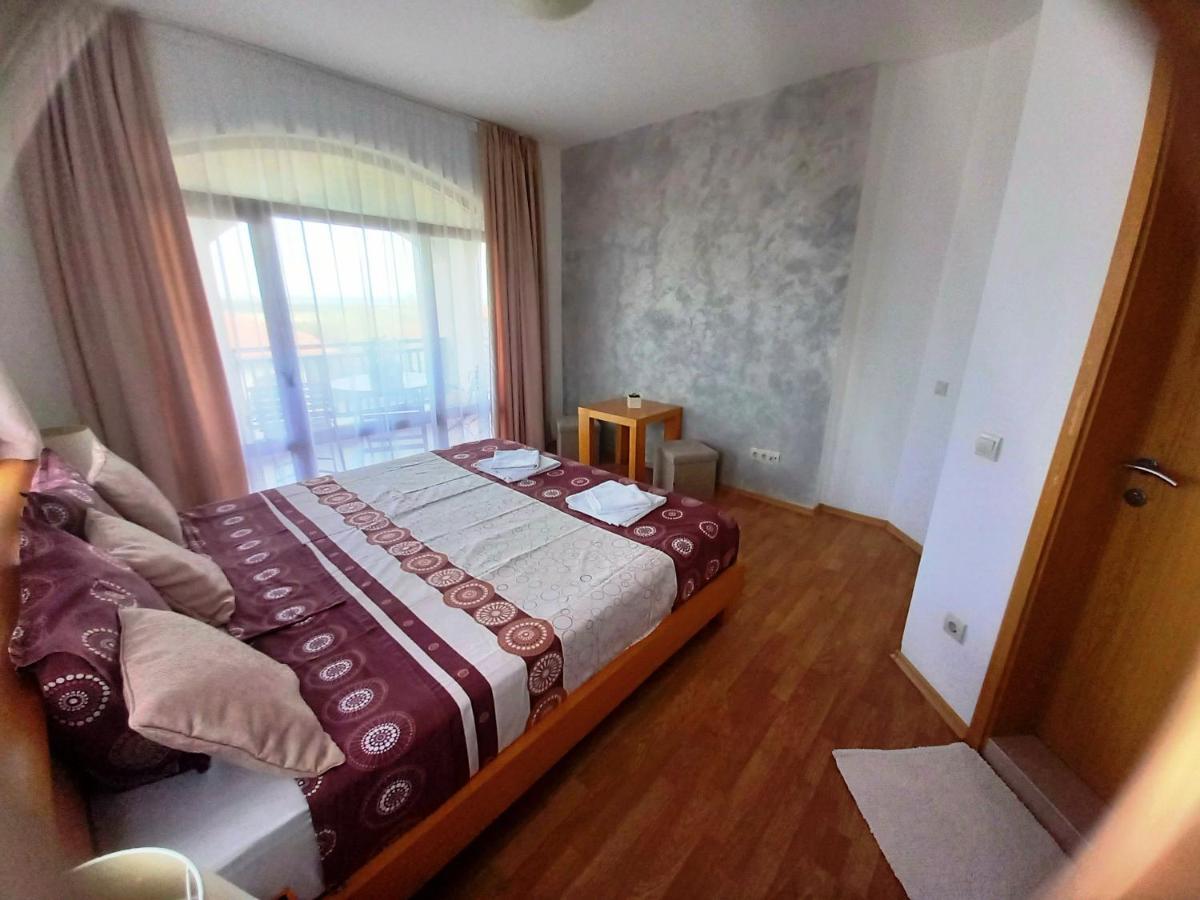 Къща За Гости Мускат 2 Aheloy Bagian luar foto